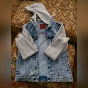 *DISCONTINUED* VINTAGE Abercrombie Mens Hooded Denim jacket